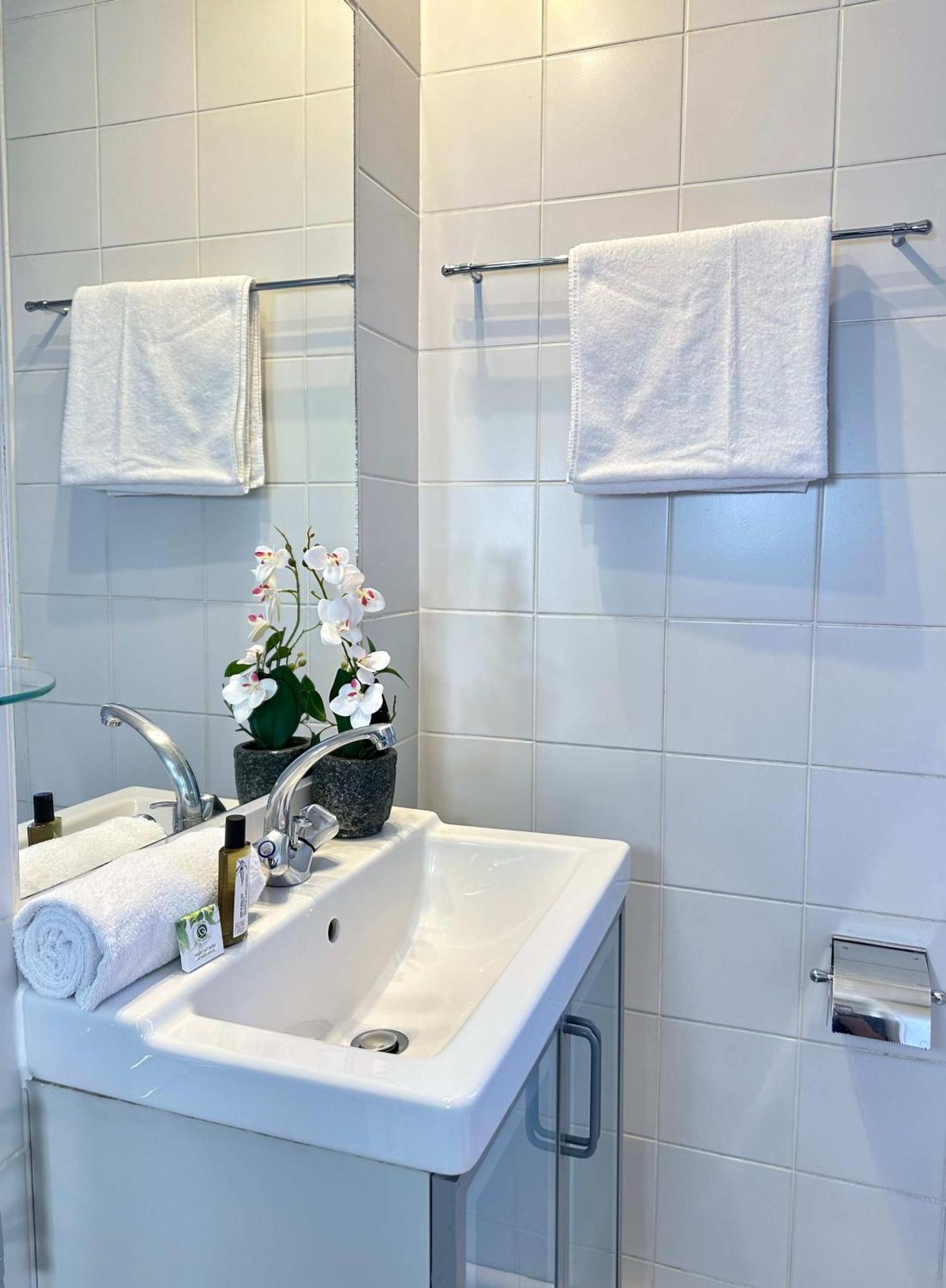 Beautiful Calm Studio In Le Marais Париж Экстерьер фото